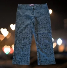 Harmony by Sela Women's Cropped Jacquard Textured Capri Pants Black Size S