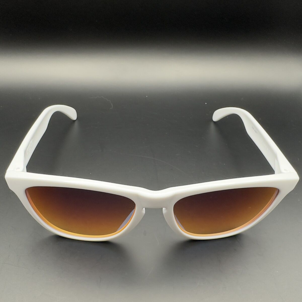 Oakley Frogskin Polished White w/ Ruby Iridium Lenses | eBay Oakley Frogskin Polished White w/ Ruby Iridium Lenses | eBay