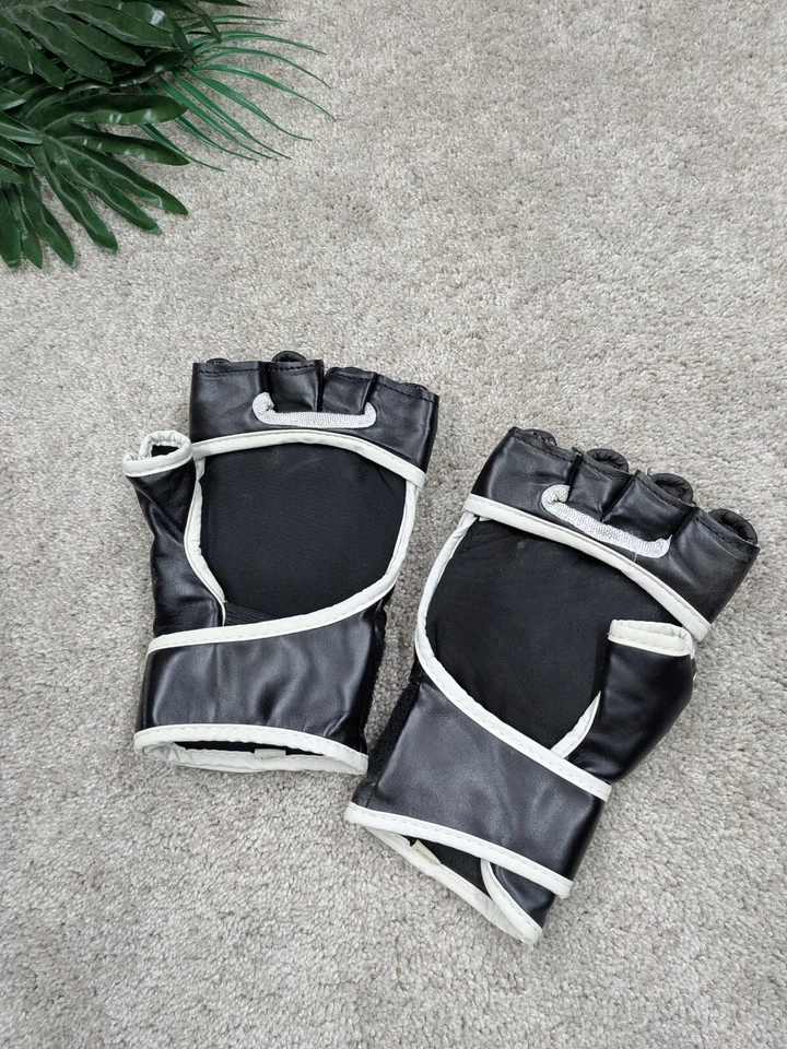 Everlast MMA Grappling Gloves Mens L/XL Black Kickboxing Boxing Padded Fingered  - Image 4 of 4