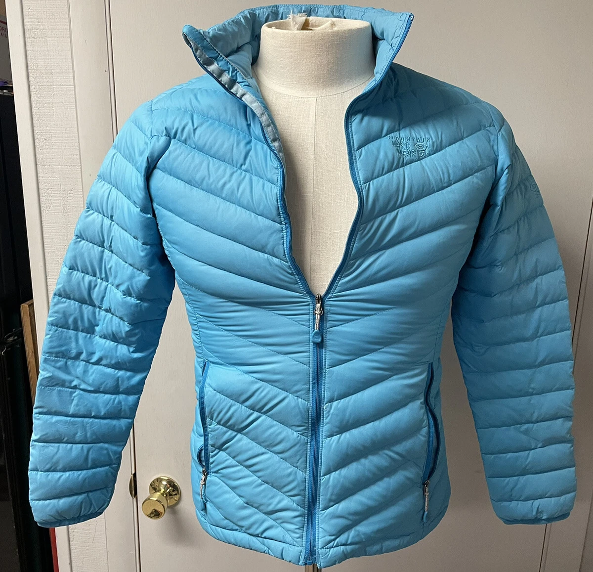 How to wash deals mountain hardwear down jacket