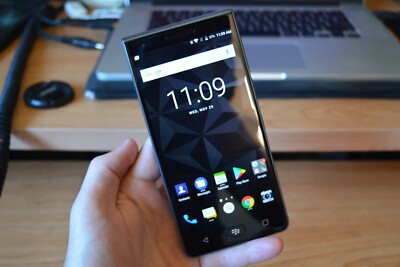 BlackBerry Motion BBD100-2 32GB LTE 4G Unlocked Android Smartphone