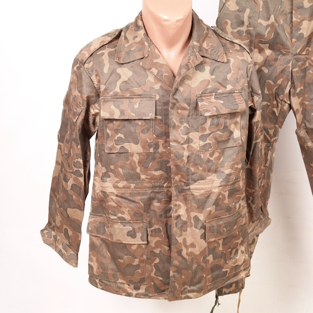 マ*ト様 VETEMENTS SS17 / Reconstruct Camo P マ*ト様 VETEMENTS SS17 / Reconstruct Camo P - メルカリ