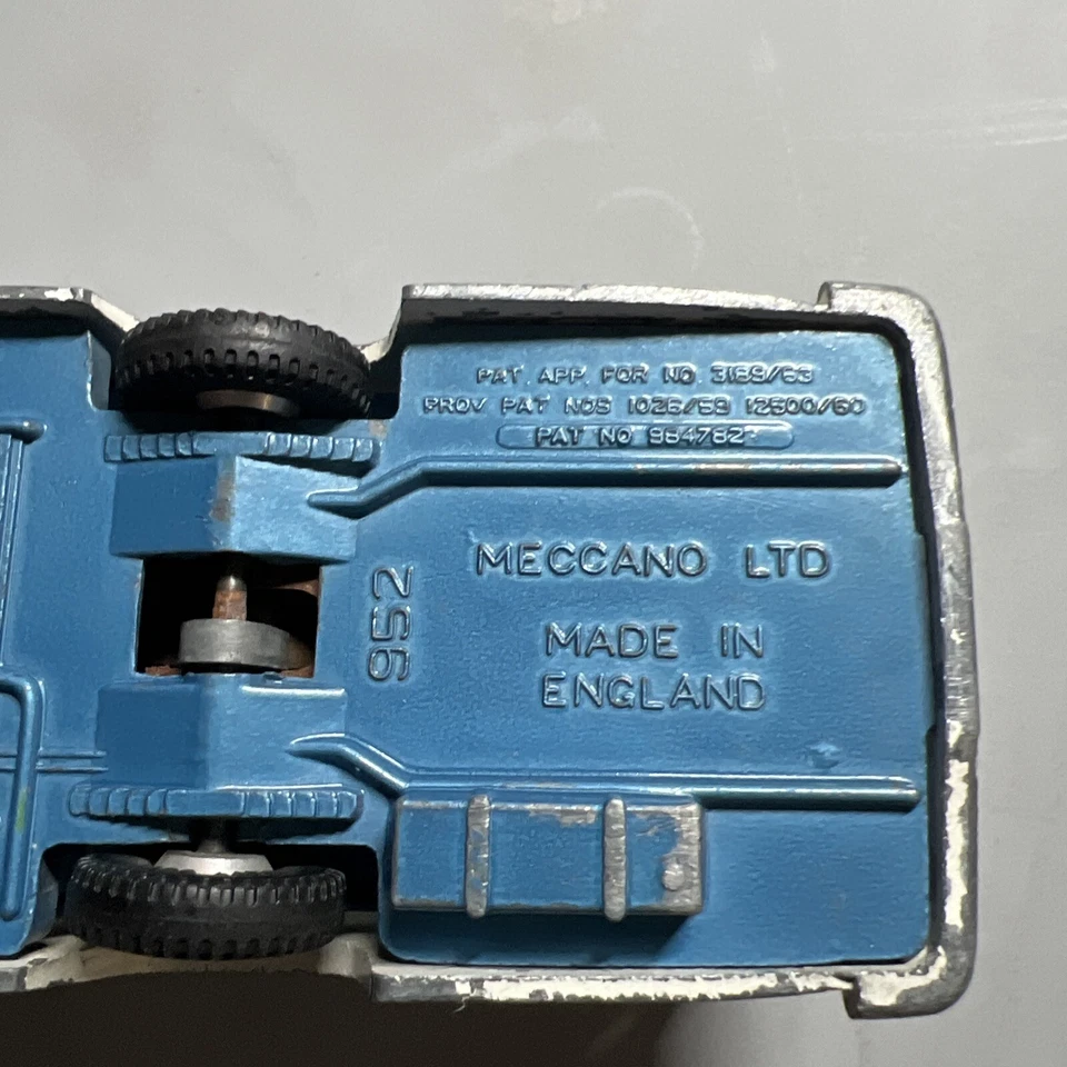 DINKY TOYS BEDFORD VEGA MAJOR AUTOBÚS DE LUJO, 952, c1964 Foto 3 de 4