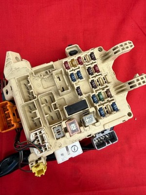 カーナビ Toyota Genuine 114001-0770R131 (OP) OEM 1998-2002 TOYOTA COROLLA Cabin Instrument Panel Junction Block