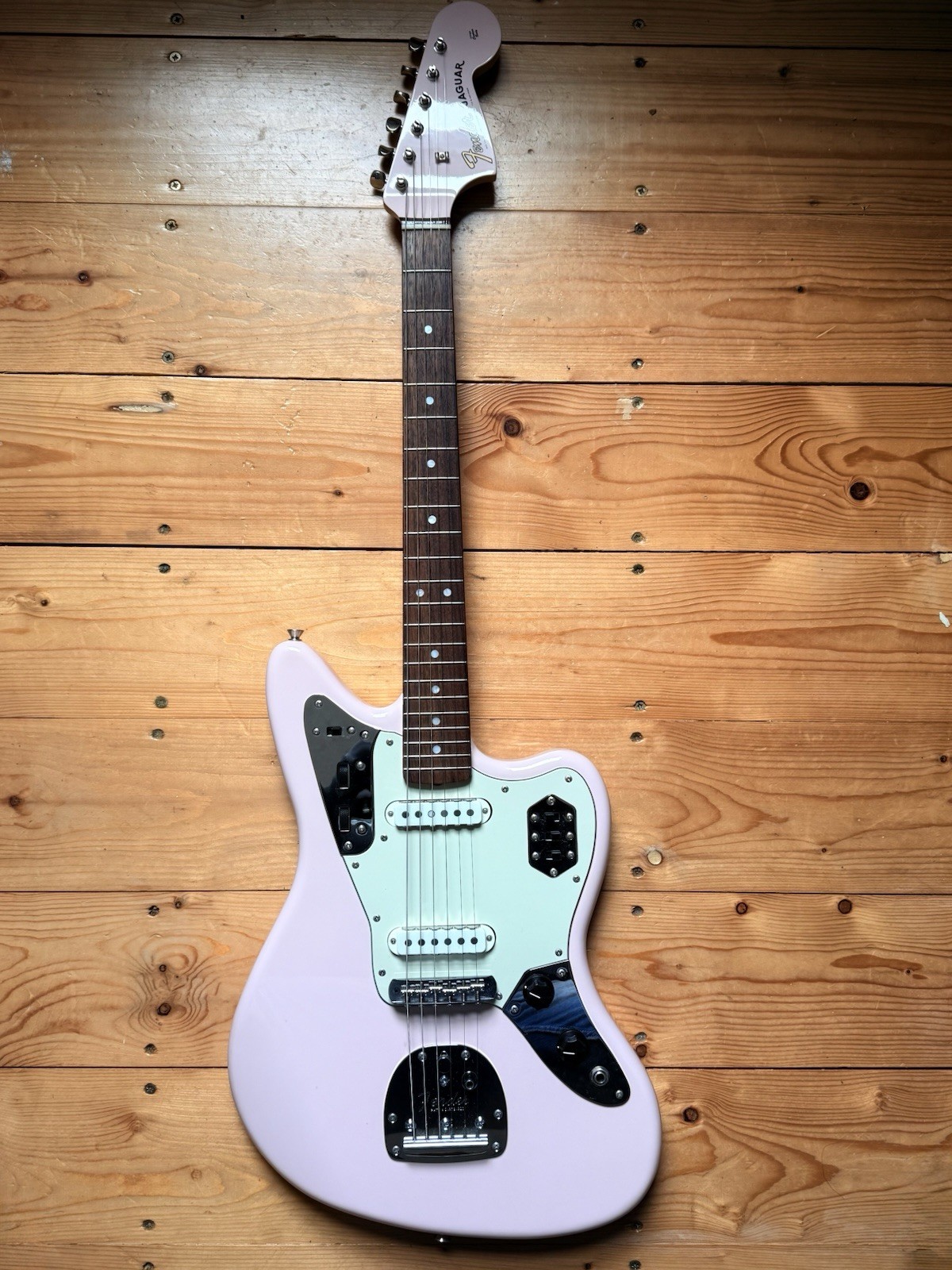 Fender MIJ Traditional II '60s Jaguar Pink 2025 Shell Pink , Matching Headstock