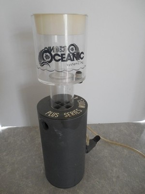 OCEANIC SYSTEMS, INC., PLUS SERIES MODEL 4 SALT WALTER AQUARIUM PROTEIN SKIMMER!