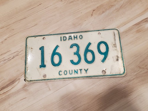 Vintage Idaho COUNTY License Plate - White & Green City - County Exempt