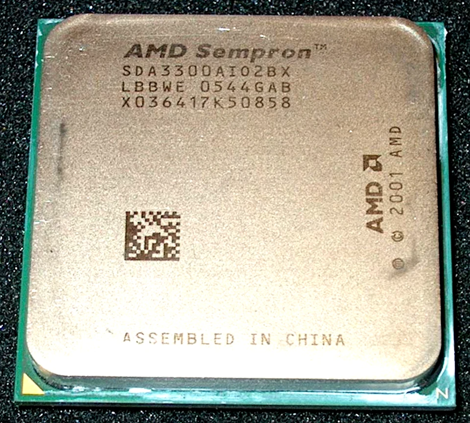 PROCESADOR AMD SEMPRON 3300+ 2,0 GHZ, SDA3300AIO2BX, SOCKET 754, VENDEDOR DE EE. UU. Foto 1 de 2