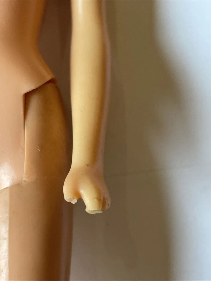 Vintage Barbie Francie Doll with Bendable Legs 1965 Mattel Japan - Image 4 of 4