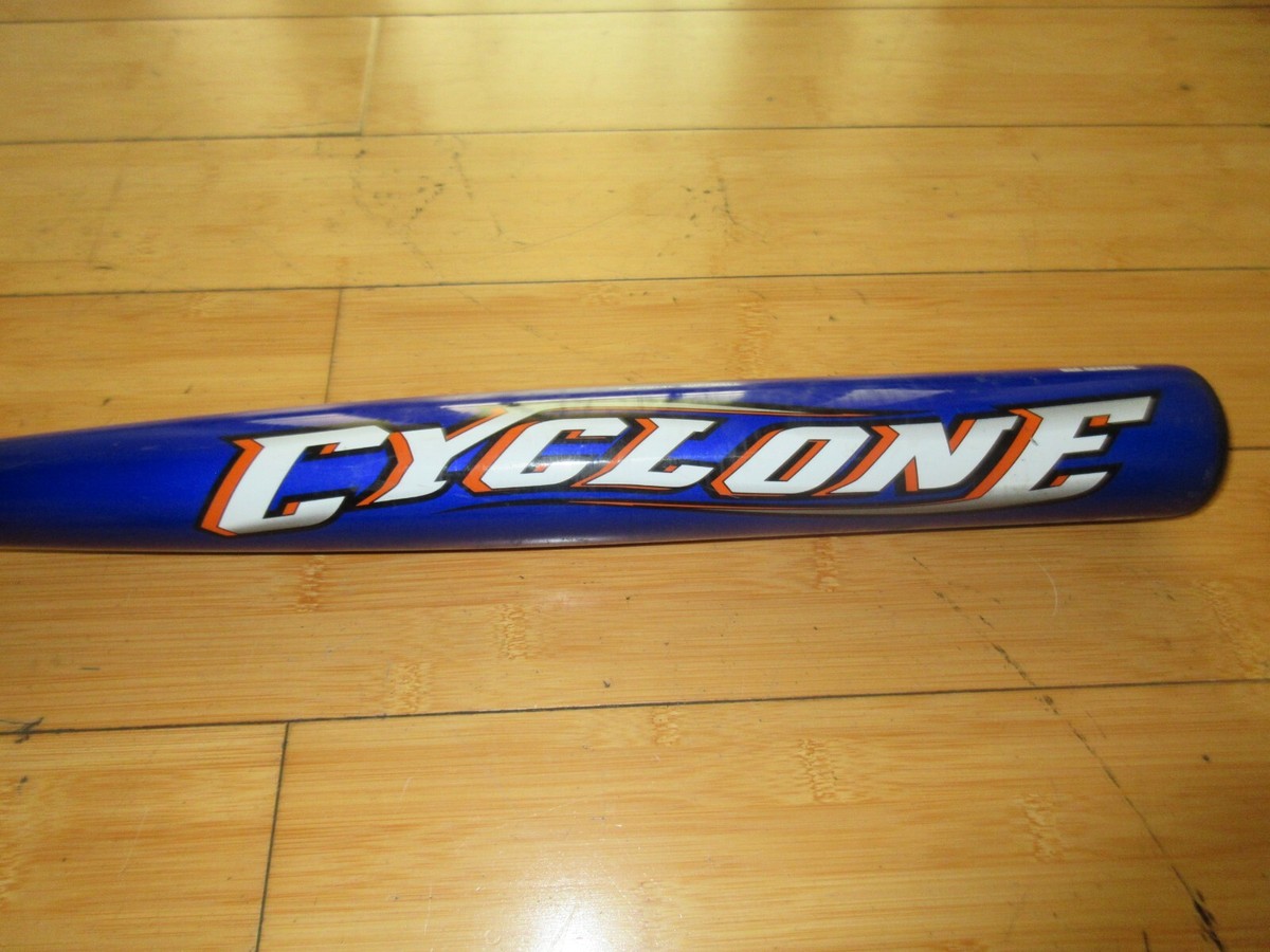 Batte De Softball Easton Cyclone 33 Pouces 26 Oz - 2 1/4 Barils - Occasion