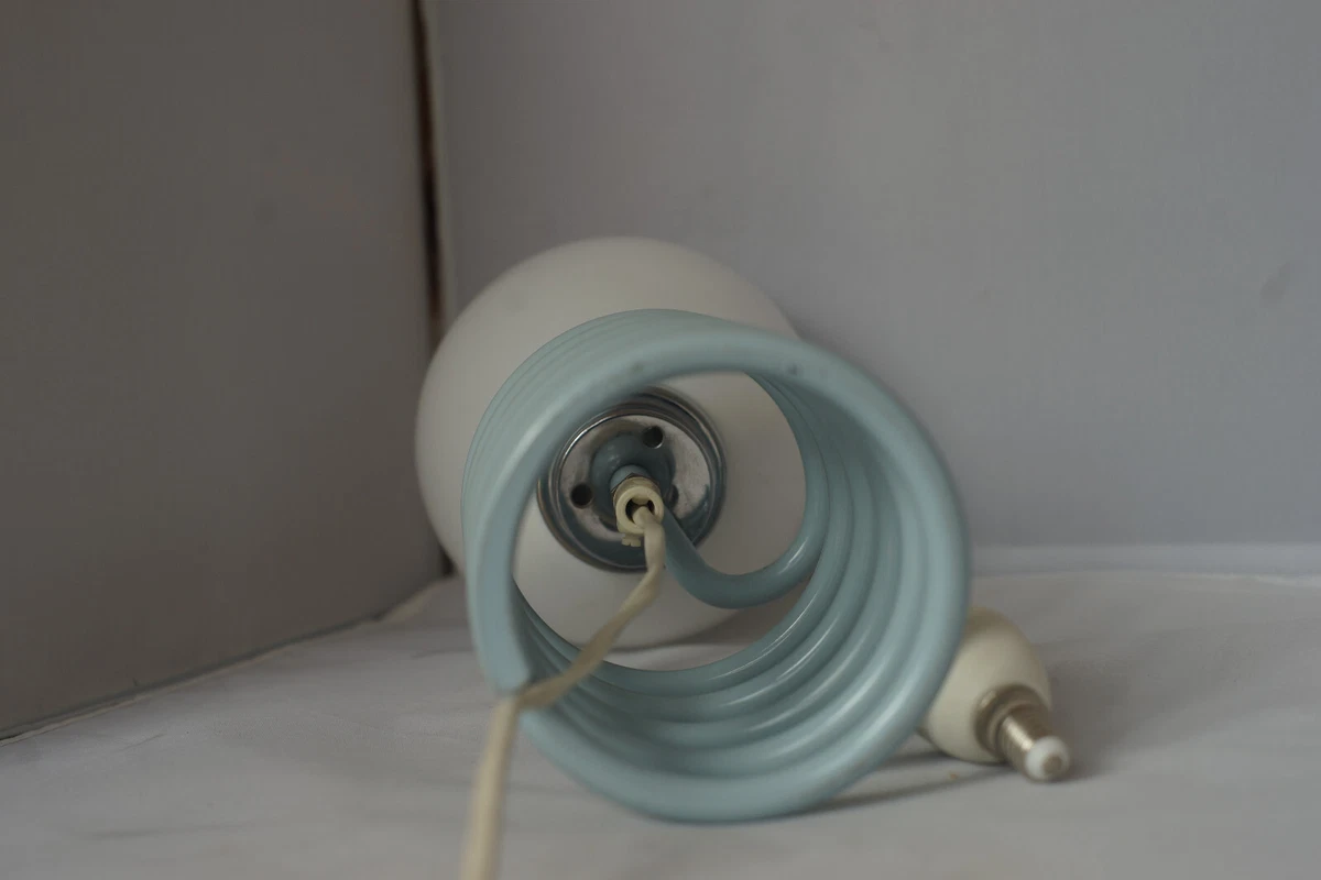 Couleur Fil électrique Année 70 lampe des années 70 "INGO MAURER" chromée de couleur bleue pâle avec opaline | eBay