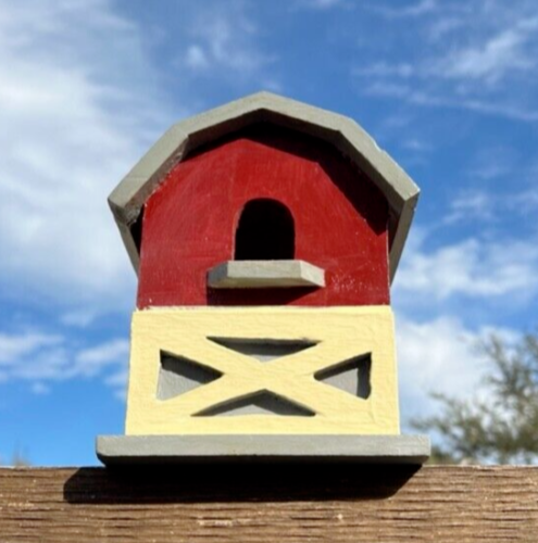 BARN style BIRD HOUSE ~ Red with Gray Roof Wooden Bird House - Afbeelding 1 van 4