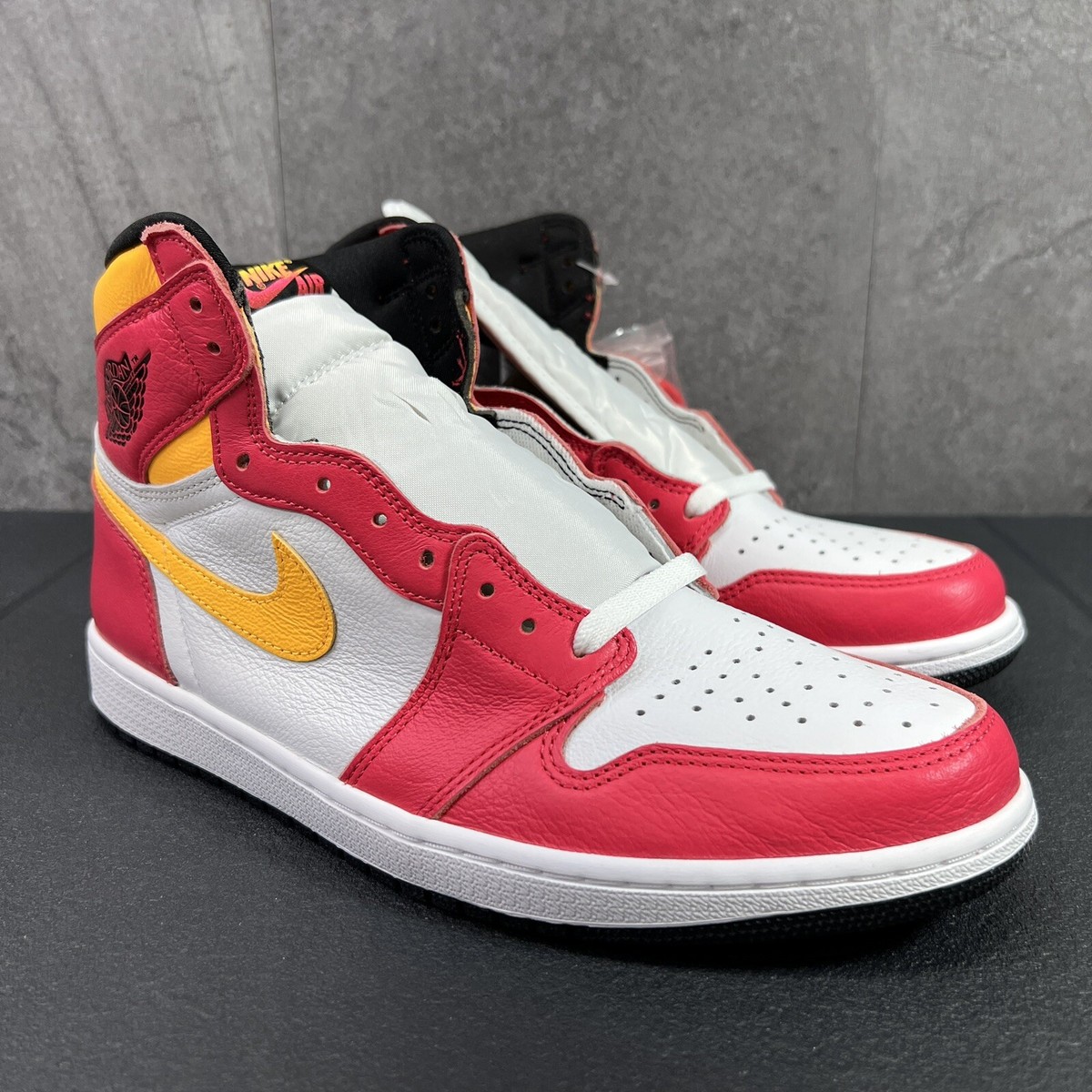シューズ(男性用) NIKE AIR JORDAN 1 HIGH OG FUSION RED Amazon.com | Jordan Nike Men's Air 1 High OG Light Fusion Red