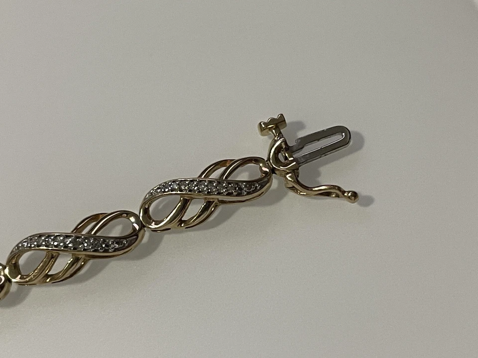 Brazalete de eslabones de moda con acento de diamantes redondos GND de oro amarillo de 10kt 1/3 Ctw 6,2 gr Foto 3 de 4