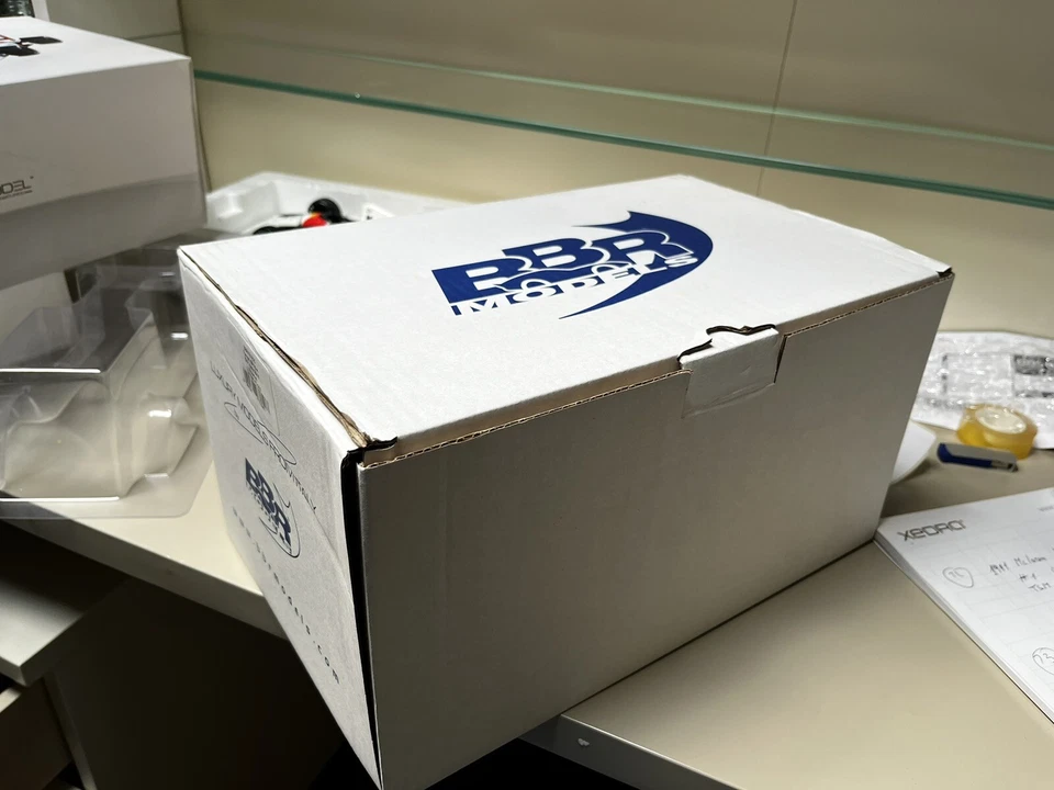 Bbr Ferrari SF16H 2016 gp Italy 40 pieces valigetta e teca Vettel resin model 18 - Immagine 4 di 4