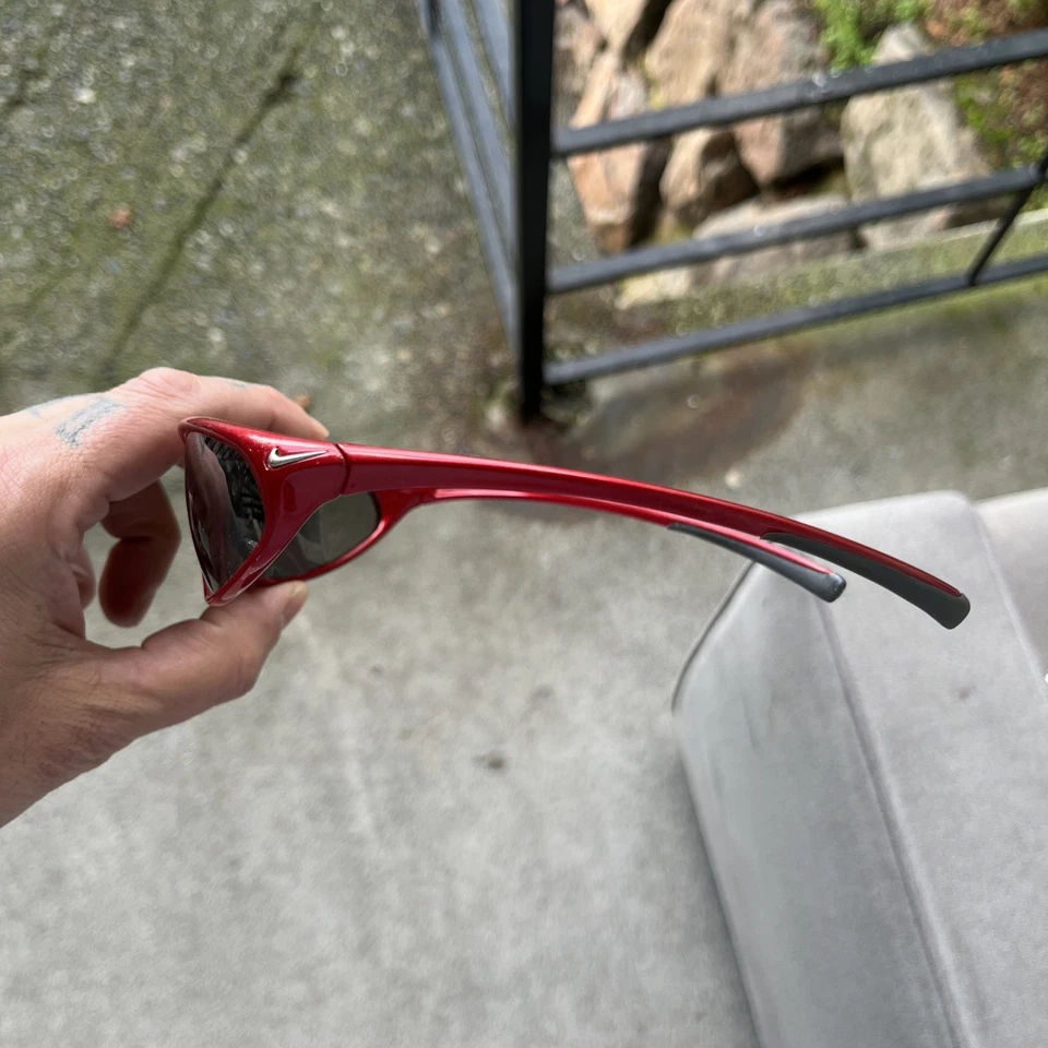 Gafas de sol deportivas vintage Nike Y2K Japón marco rojo raras Foto 2 de 4