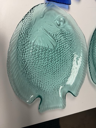 Arcoroc France Sapphire Blue & Turquoise Glass Fish Shaped Plates, Set Of 6 - Picture 2 of 11
