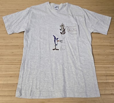 Warner Bros Road Runner Wile E Coyote Shirt Mens Small Gray Cartoon Graphic Tee