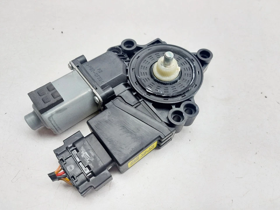 HYUNDAI SANTA FE MK3 WINDOW REGULATOR MOTOR REAR RIGHT DRIVER SIDE 2018 - Image 3 of 4