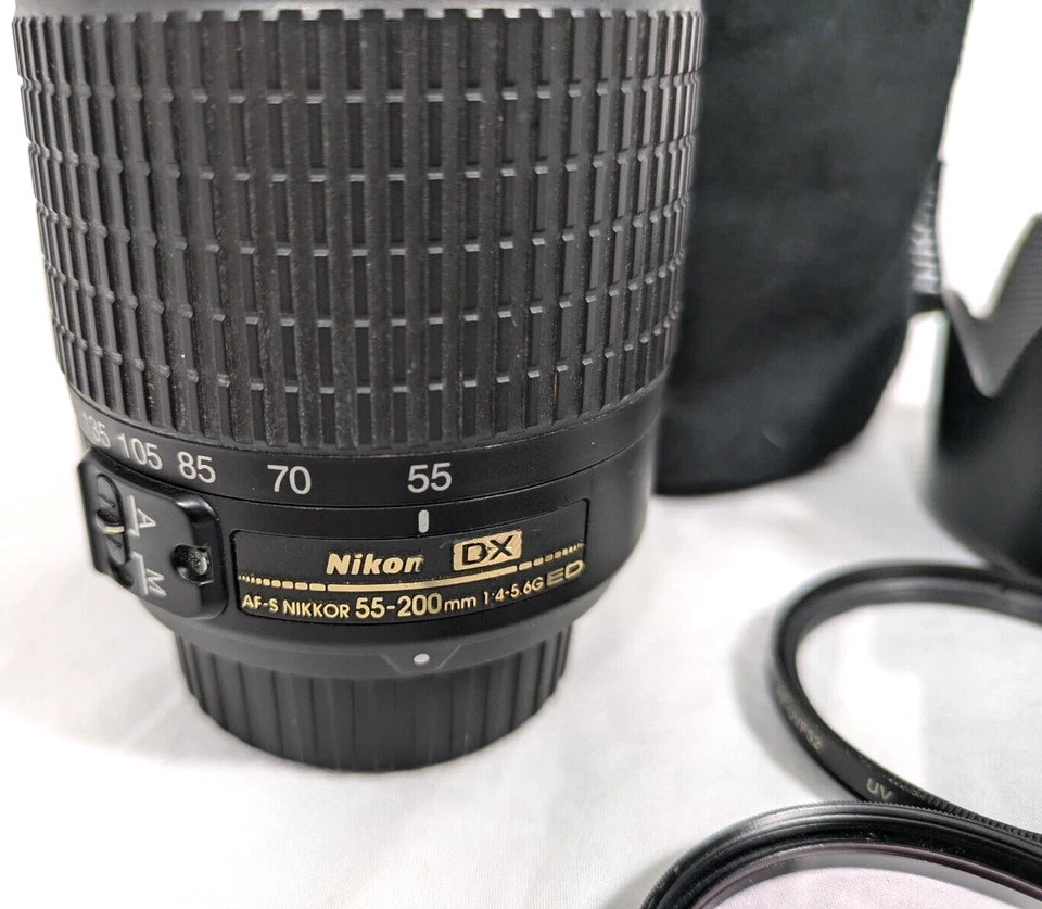 AF-S Nikkor 55-200mm DX SWM ED Lens Nikon & HB-34 Hood & 4 Screw In Filter Hoya - Image 2 of 4
