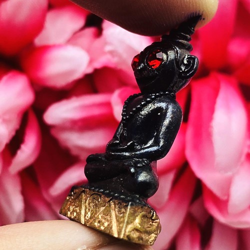 Ngan Ngung Charming Lust Ash Gecko Lersri Somdeh Be2565 Black Thai Amulet #17073 - Picture 8 of 12