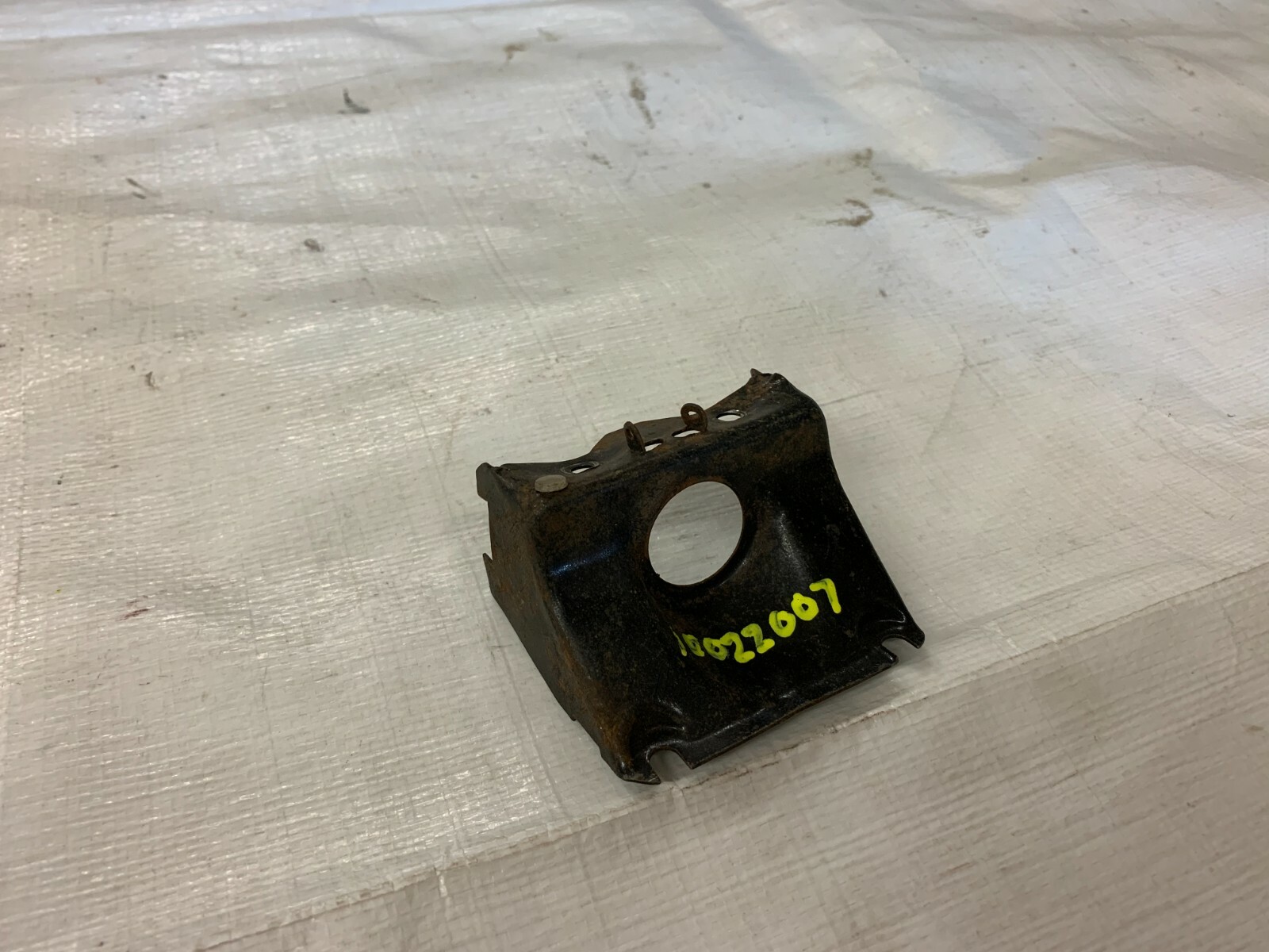 Socket Housing Bracket *one