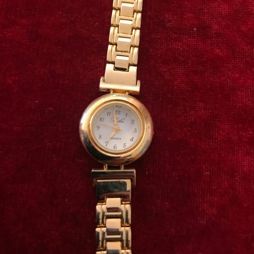 Montre-bracelet Quartz Modèle N1294 - Pour Adulte Unisexe - NE FONCTIONNE PAS - À Réparer Ou Pour Pièces
