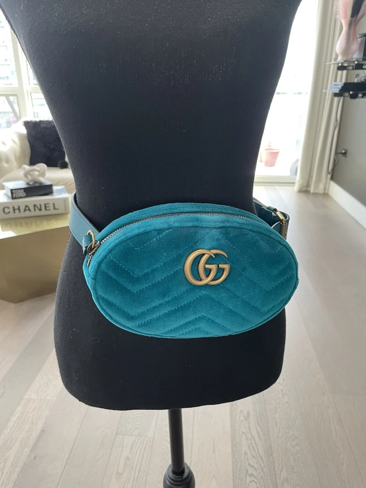 Bolso Cinturón Gucci Azul Teal Terciopelo Matelasse GG Foto 2 de 4