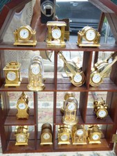 15 hochwertige Miniaturuhren Messing Miniatur Uhren Setzkasten Mahagonie RARITÄT