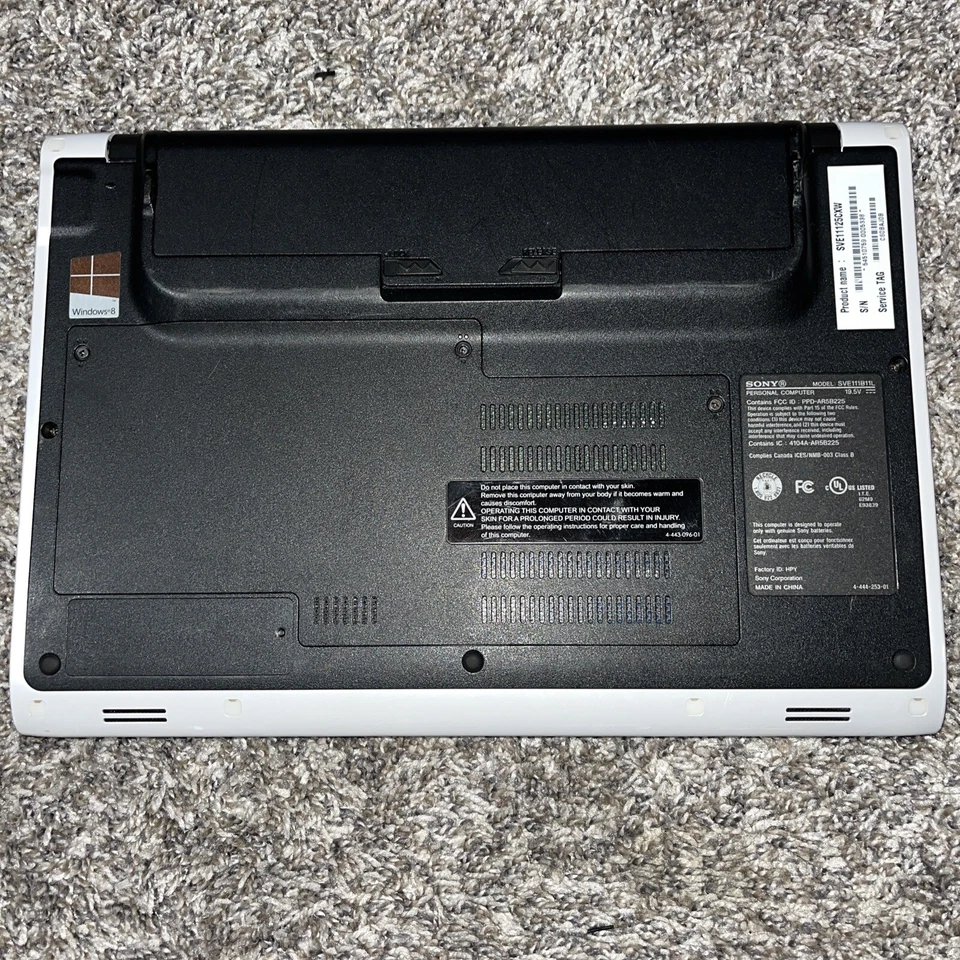 Sony vaio sve11125cxw Laptop AMD E2-1800 1.7ghz 8GB Ram 750GB HDD No Batt/charge - Image 3 of 4