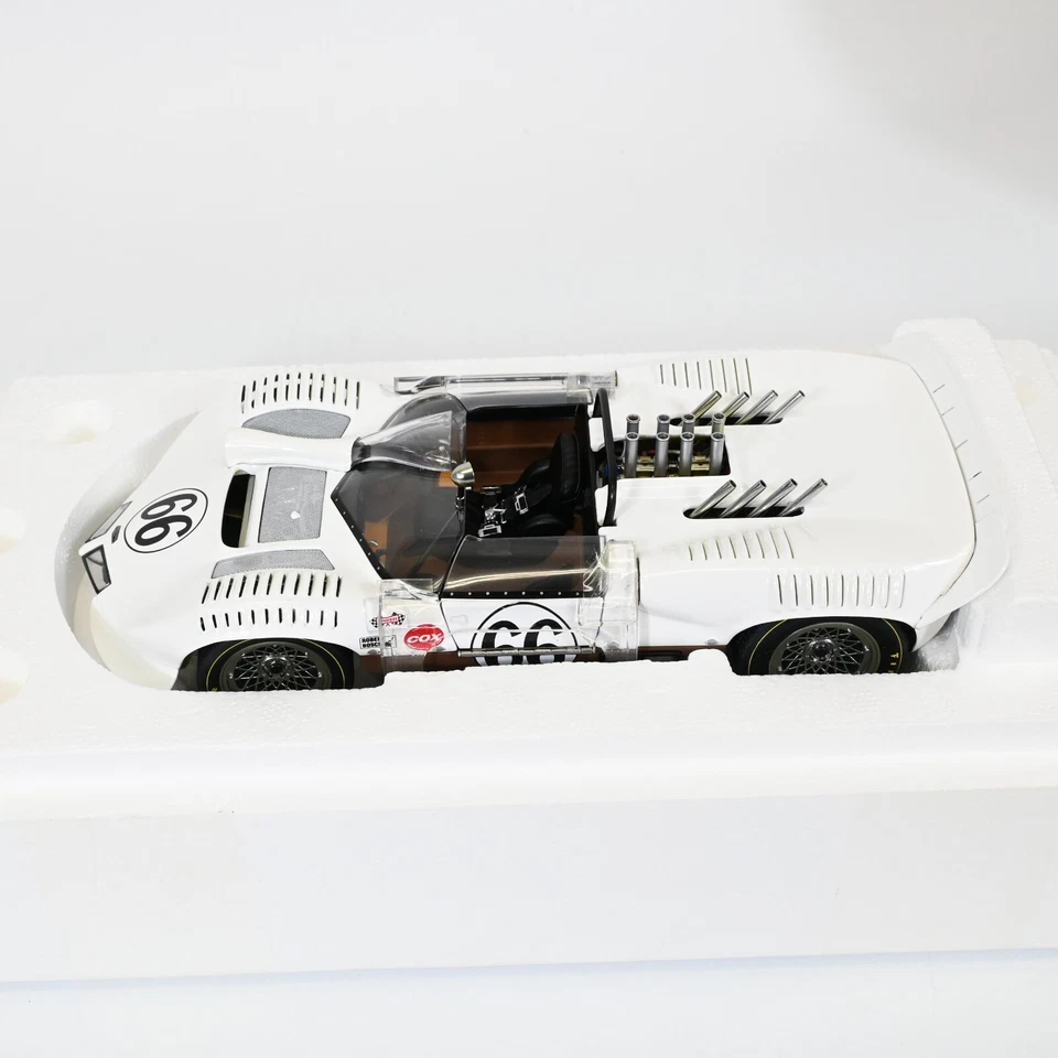 AUTOart Millennium 1/18 Chaparral 2 #66 White Diecast Model Car - Image 4 of 4