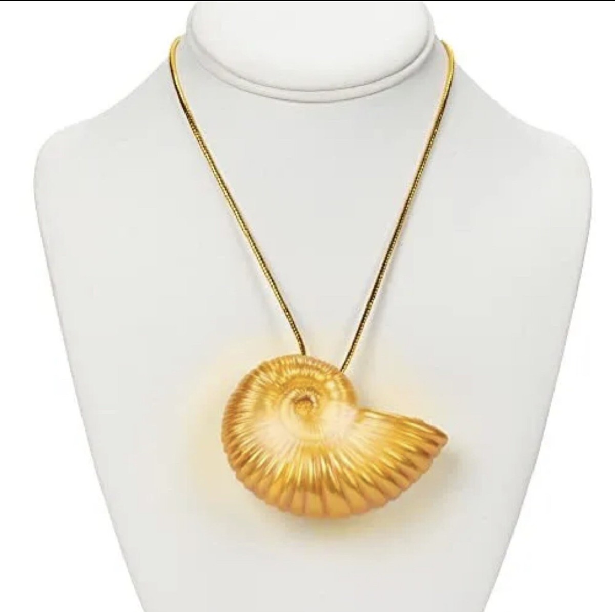 Disney The Little Mermaid Ariel Seashell Singing Necklace Light-Up
