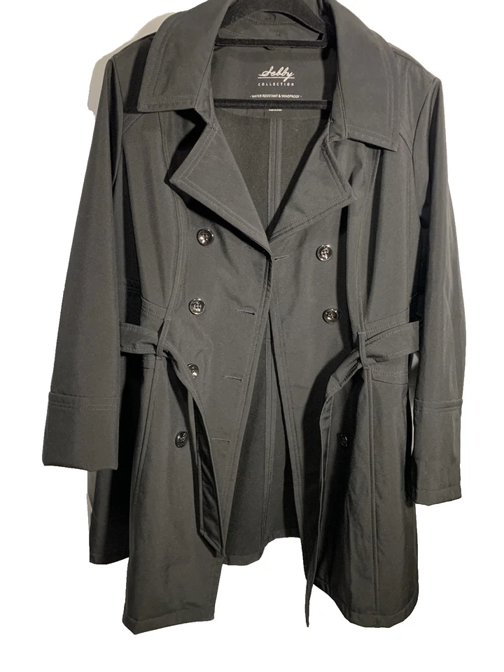 Gabardina softshell doble botonadura con cinturón para mujer Sebby Collection negra 1X Foto 3 de 4