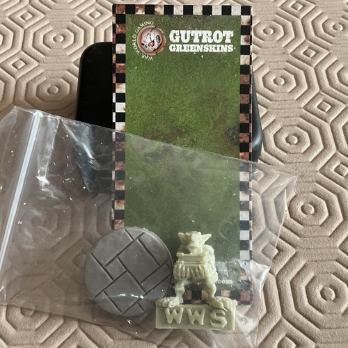 WWG Gutrot Greenskins - Aprendiz de Duende - 28 mm/Escala Heroica Blood Bowl - Imagen 1 de 15