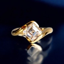 Bague en or jaune 14 carats certifiée IGI 1,00 ct taille au creux, créée en l...