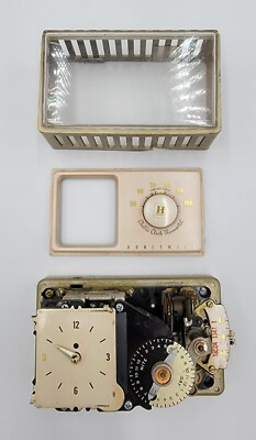 Vintage Minneapolis Honeywell T852 Electric Clock Thermostat 1950s