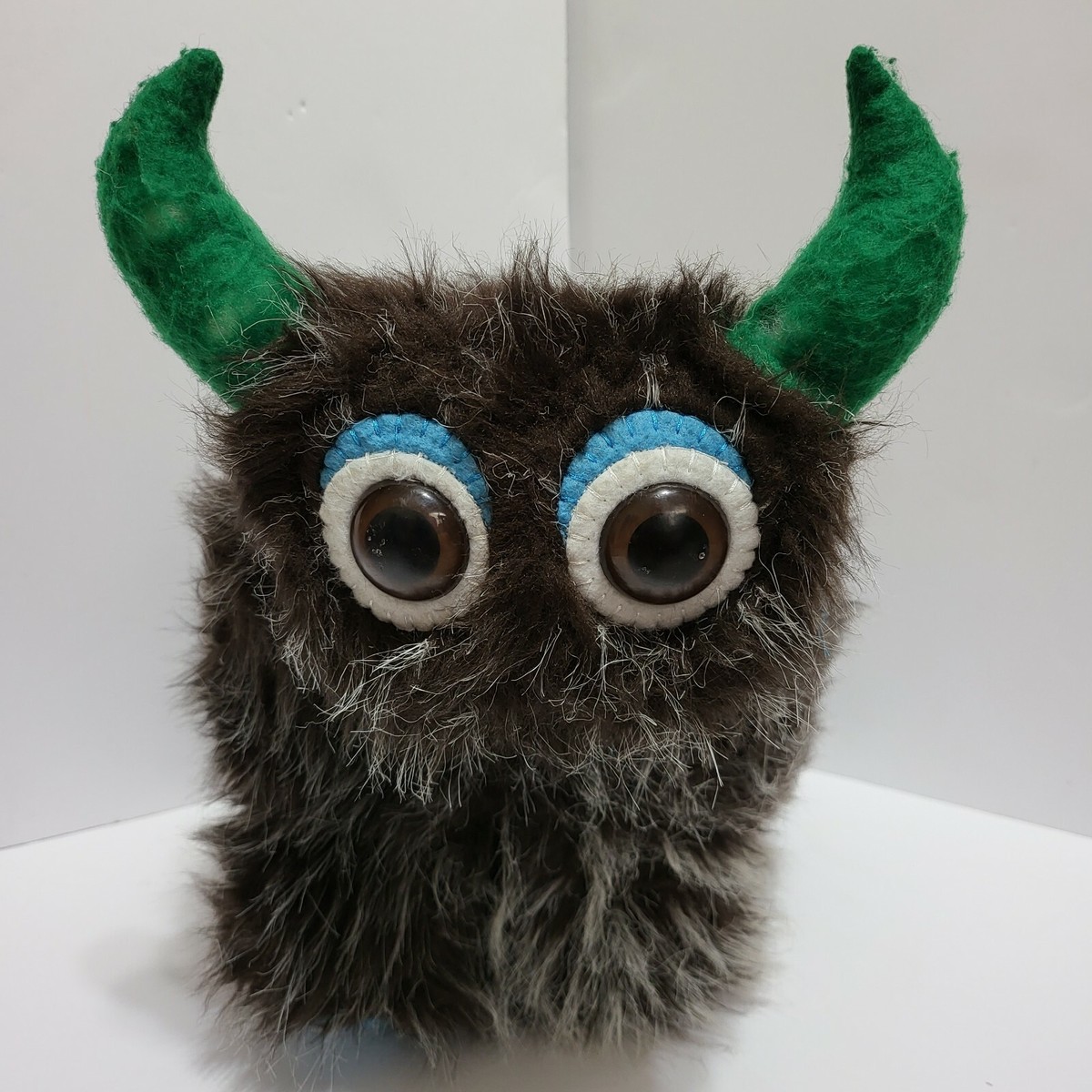 Monster Furry Green horns big blue eyes Nimblets Horn-Dribbles