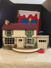 VINTAGE MARX TIN LITHO DOLL HOUSE PLAYSET WITH FURNITURE
