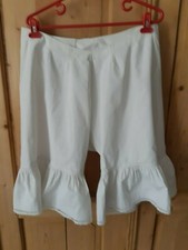  Culotte  ancienne – jambes mi-longues – cousue et brodée main – monogramme JC
