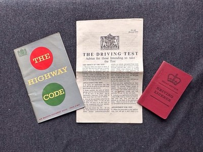 Vintage Driving Memorabilia: 1952 Highway Code; 1955 Test Advice & 1974 License
