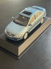 Volkswagen Passat Blue 1/43 Scale Model Minicar