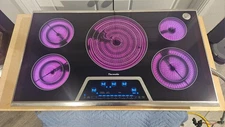Thermador Masterpiece Series 36" 5 Burners Electric Cooktop Black CES365FS CLEAN