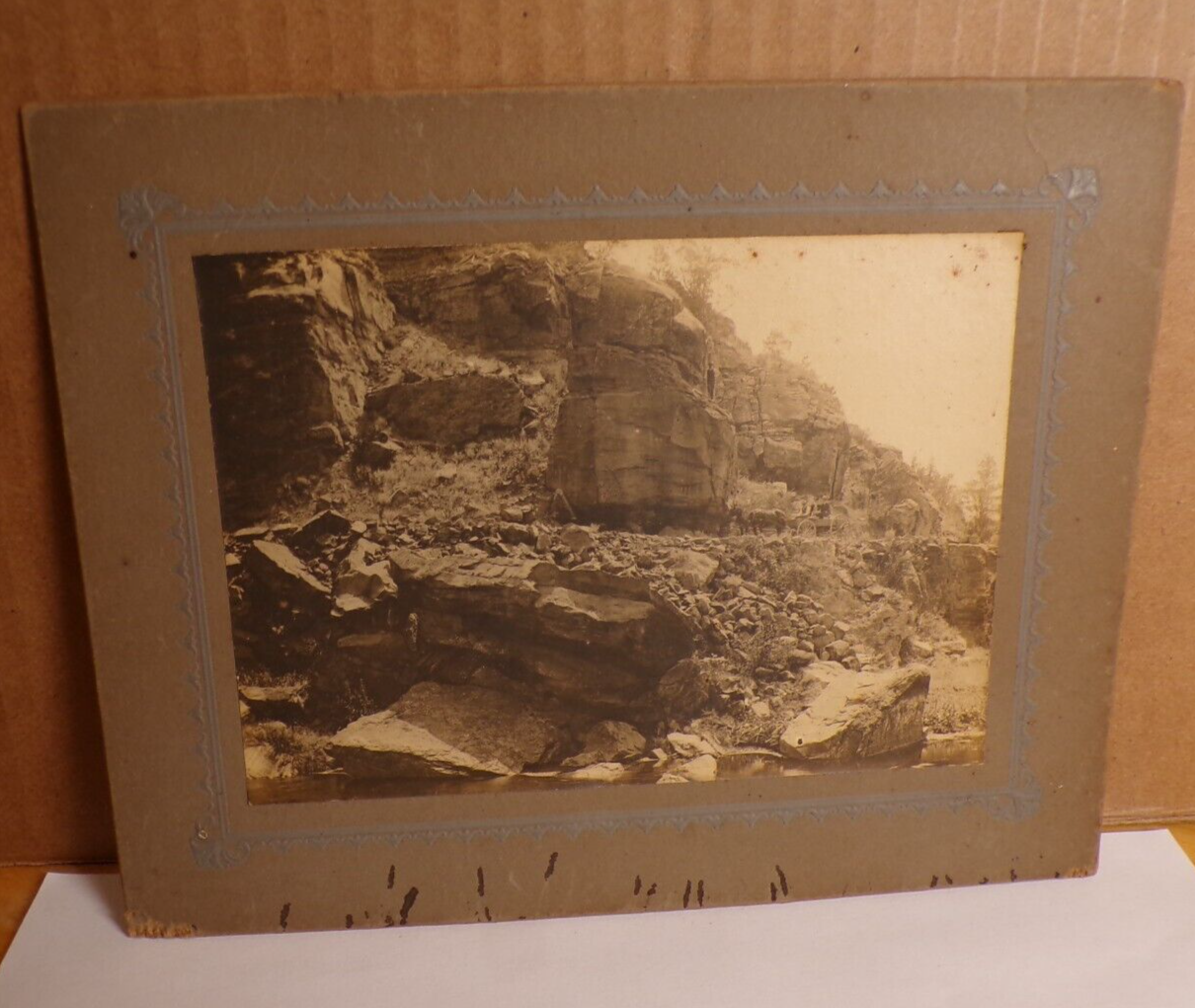 Picture 1 of 3