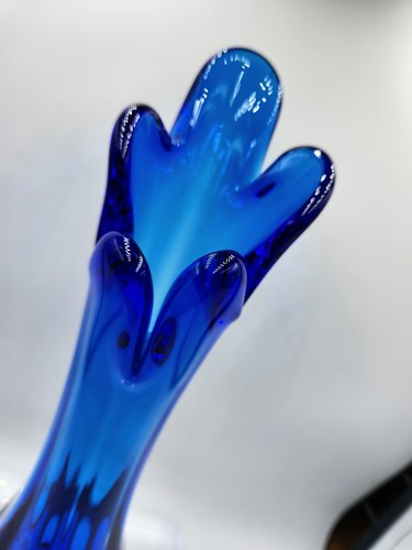 Vintage cobalt blue five-finger swing art glass vase MCM - Picture 3 of 9