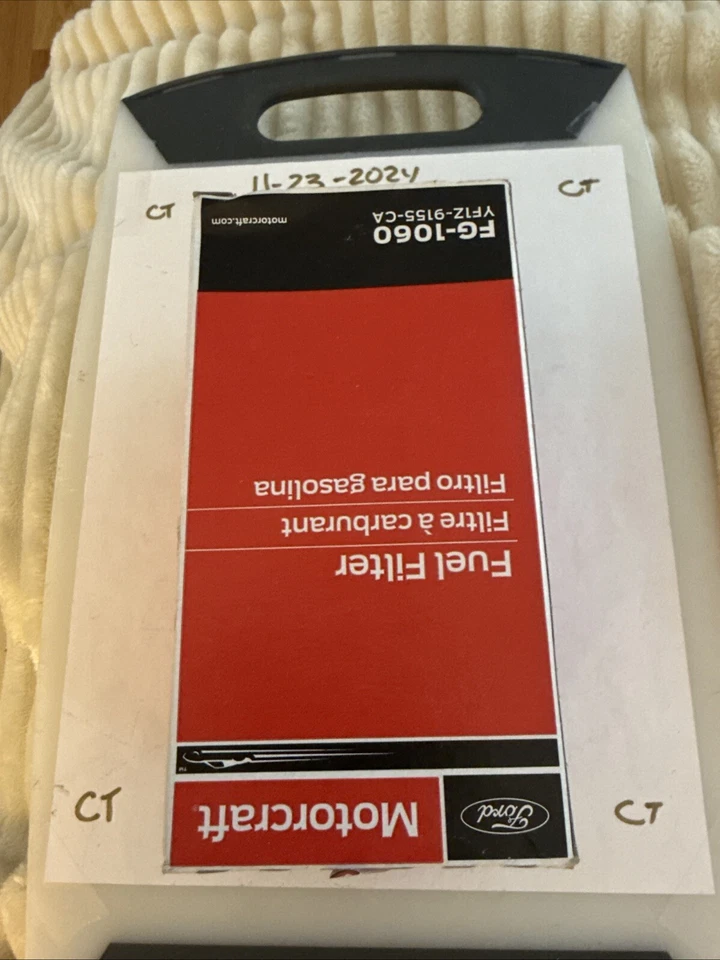 Filtro de combustible Motorcraft FG-1060, YF1Z-9155-CA Foto 2 de 2