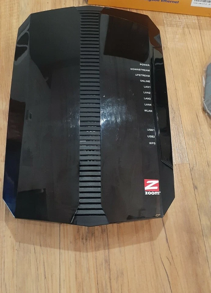 Zoom 8x4 DOCSIS 3.0 343 Mbps Cable Modem/Router Model 5354 W/ Power Adapter - Image 4 of 4