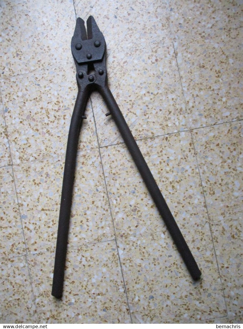 Foto 1 di 3