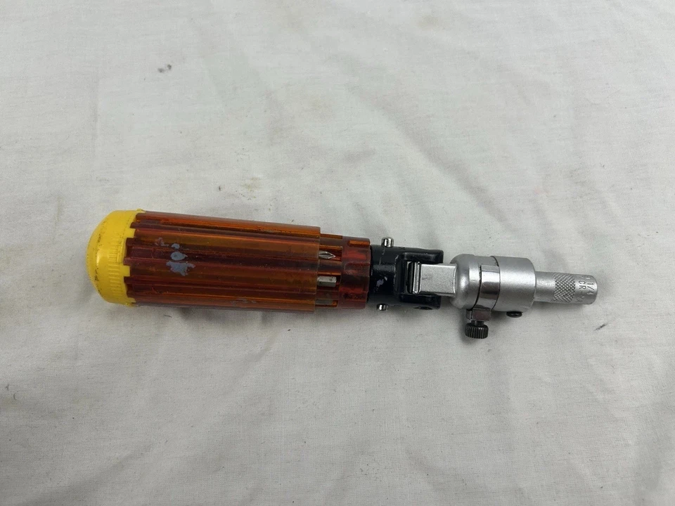 Vintage Rare Klein Tools Ratcheting Multi Bit/select A Bit Screwdriver - Image 2 of 3