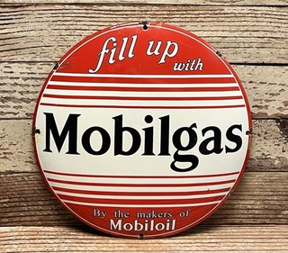 Vintage Mobilgas Mobiloil Porcelain Metal Domed Gas Pump Plate Mobil Sign