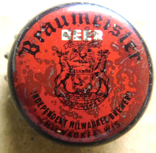 MICHIGAN STATE TAX BRAUMEISTER beer bottle cap WITH CORK 1949 64 Milwaukee WI